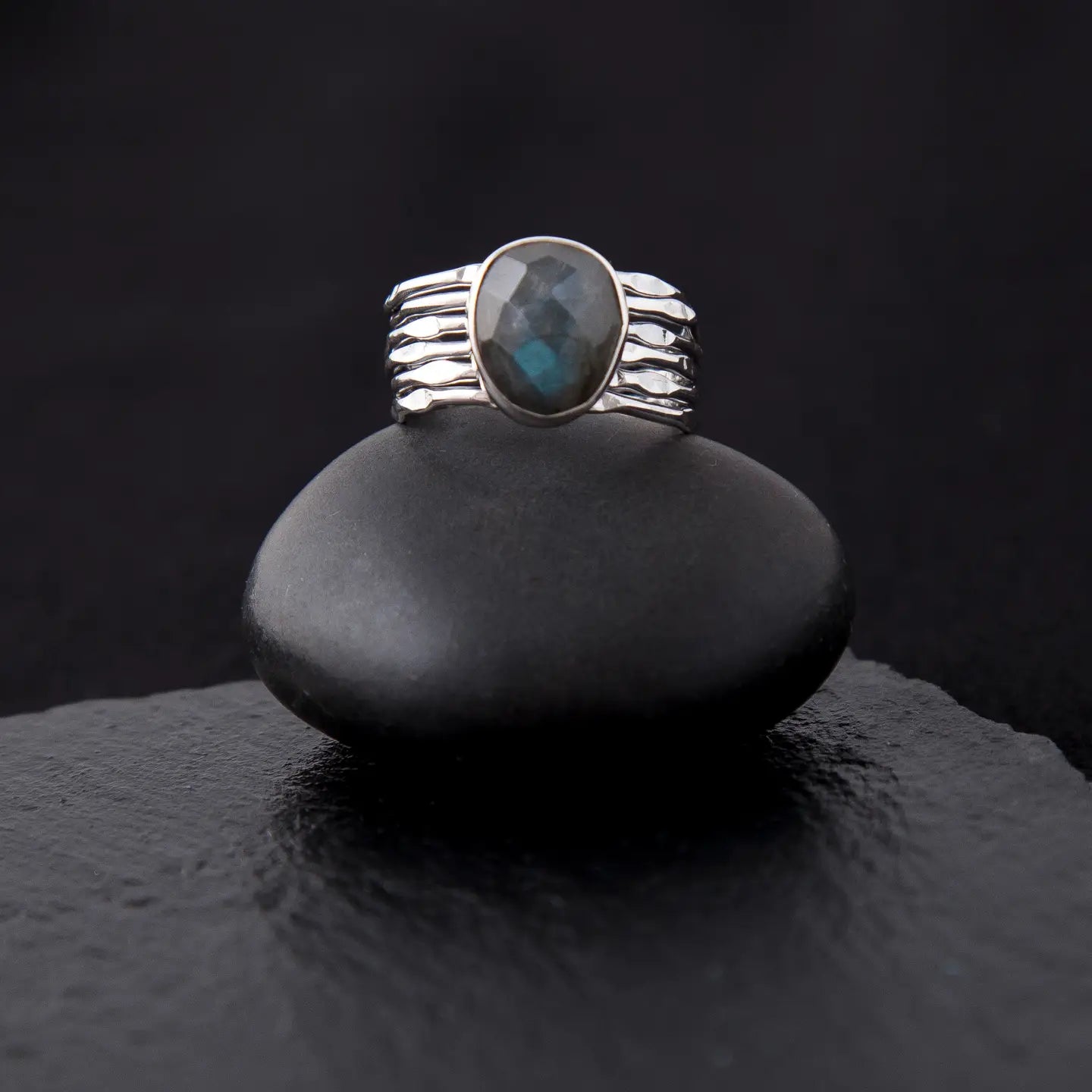 Baizaar Sterling Silver Bramble Ring with Labradorite Stone
