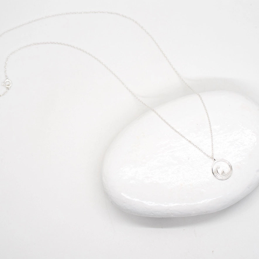 Baizaar Wave Necklace - Sterling Silver
