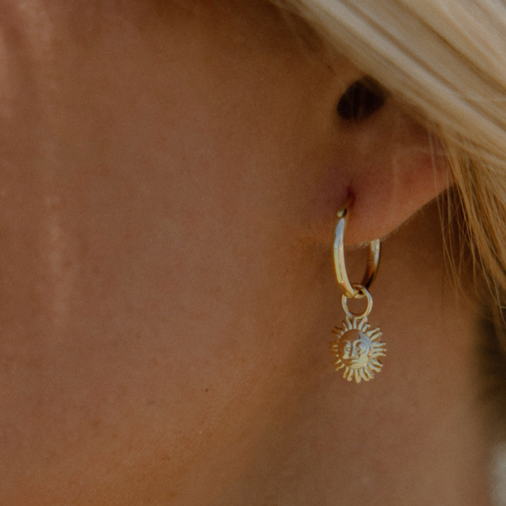 The Salty Gem Tess & Sarah Hoops