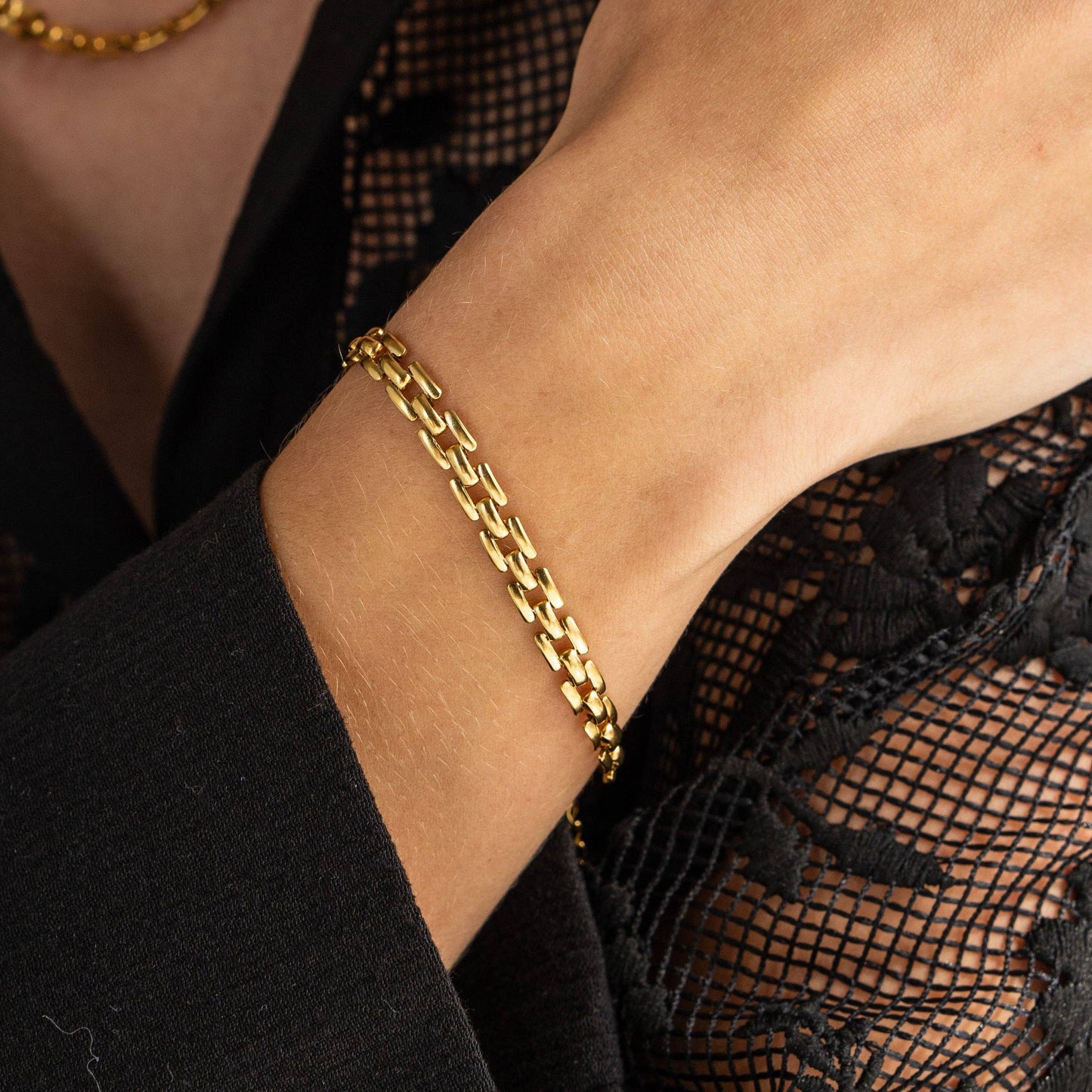Brenda Grands Jewelry Waterproof Gold Squared Chain Bracelet
