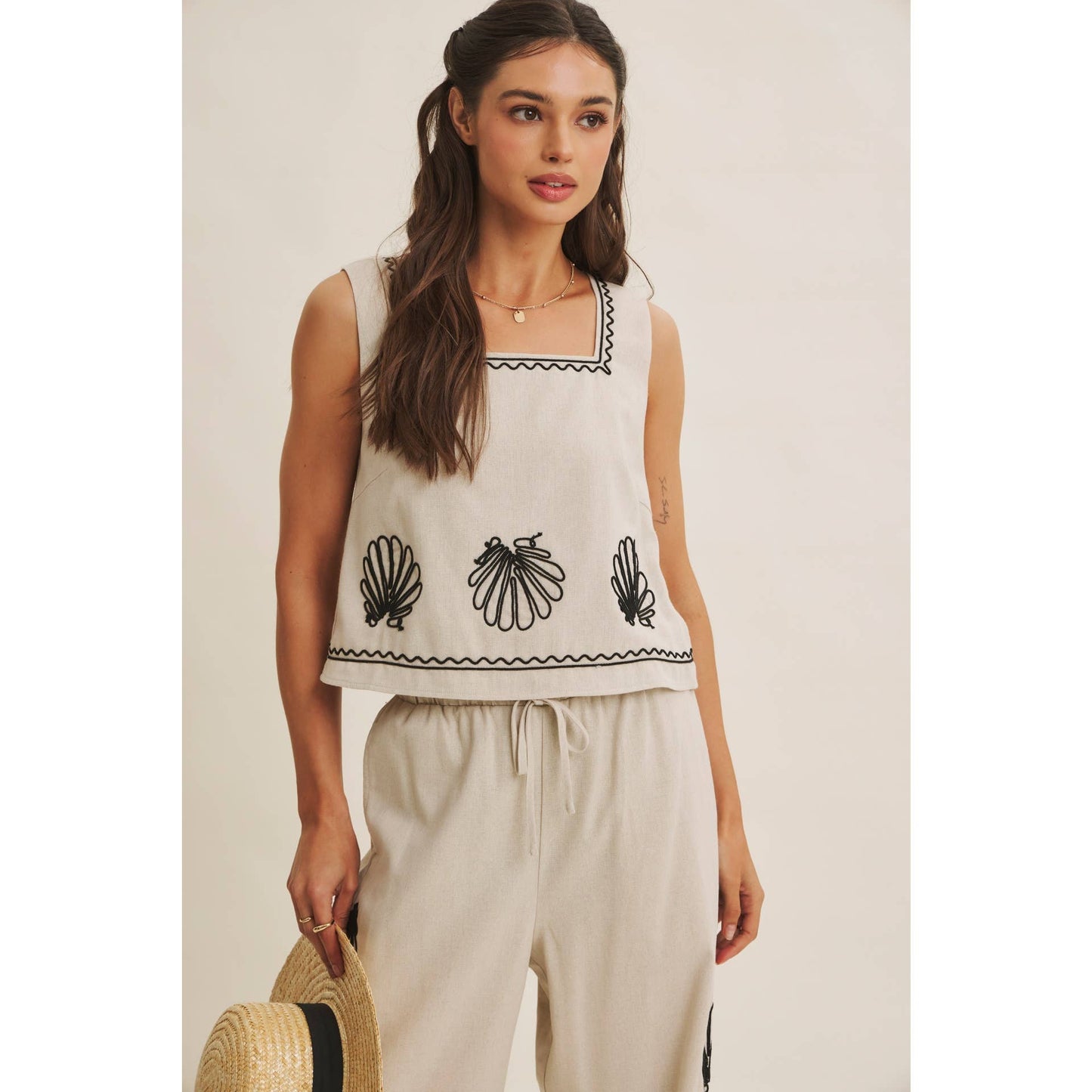In February Coastal Seashell Embroidered Pant