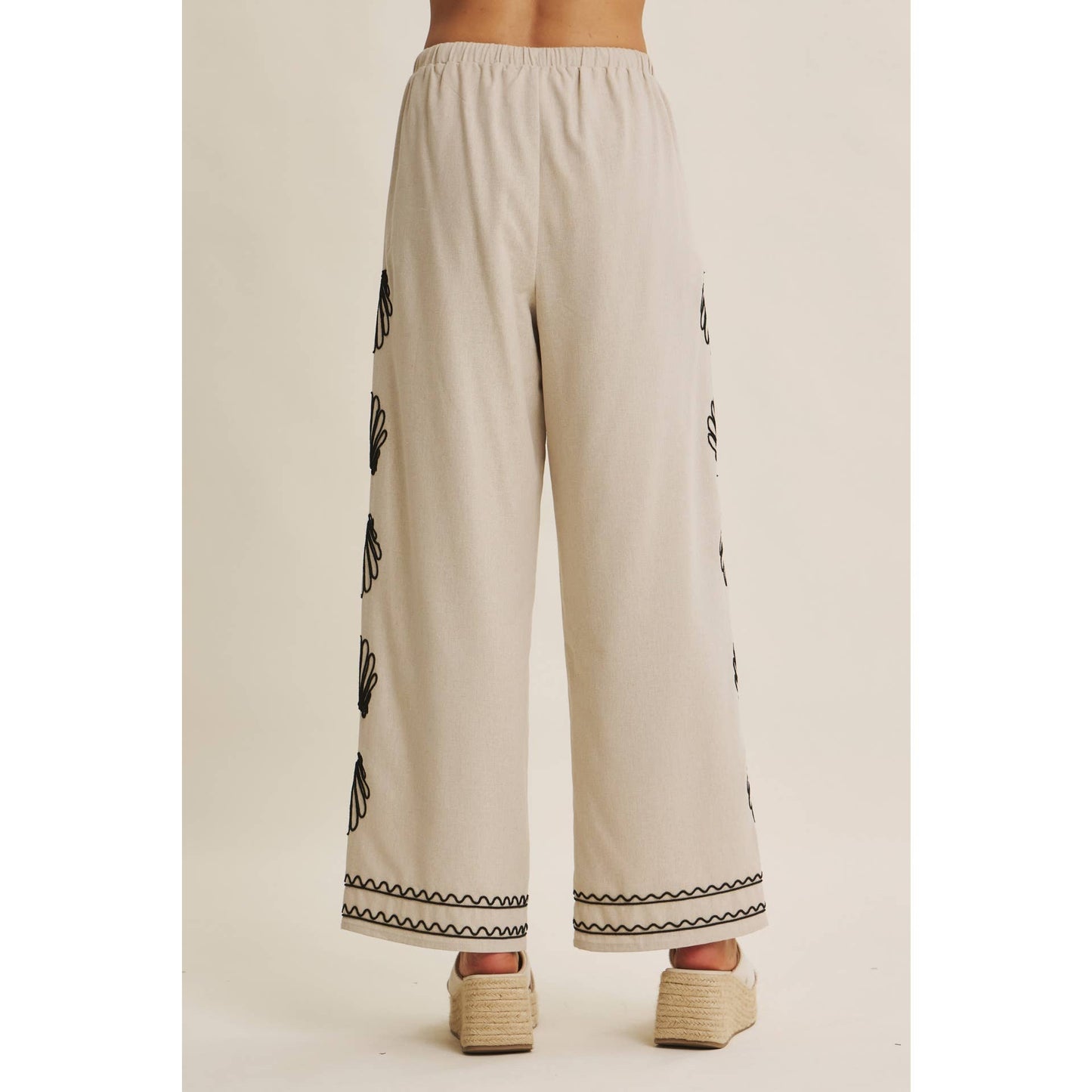 In February Coastal Seashell Embroidered Pant