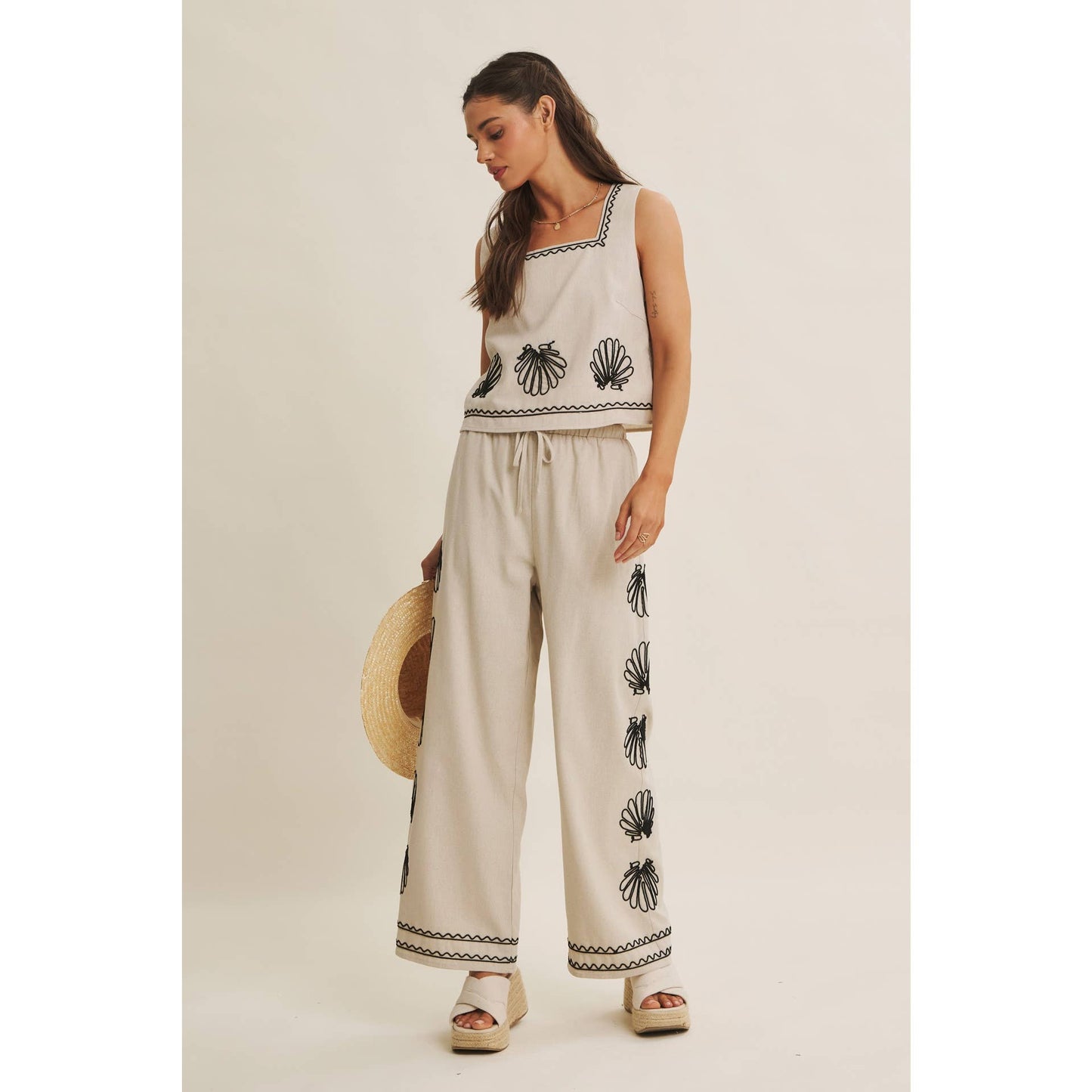 In February Coastal Seashell Embroidered Pant