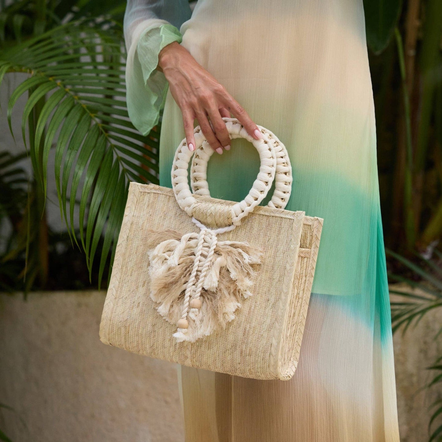 Chisme Tassel Tote