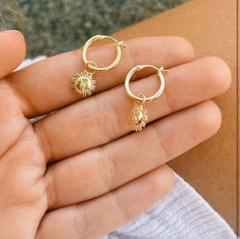 The Salty Gem Tess & Sarah Hoops