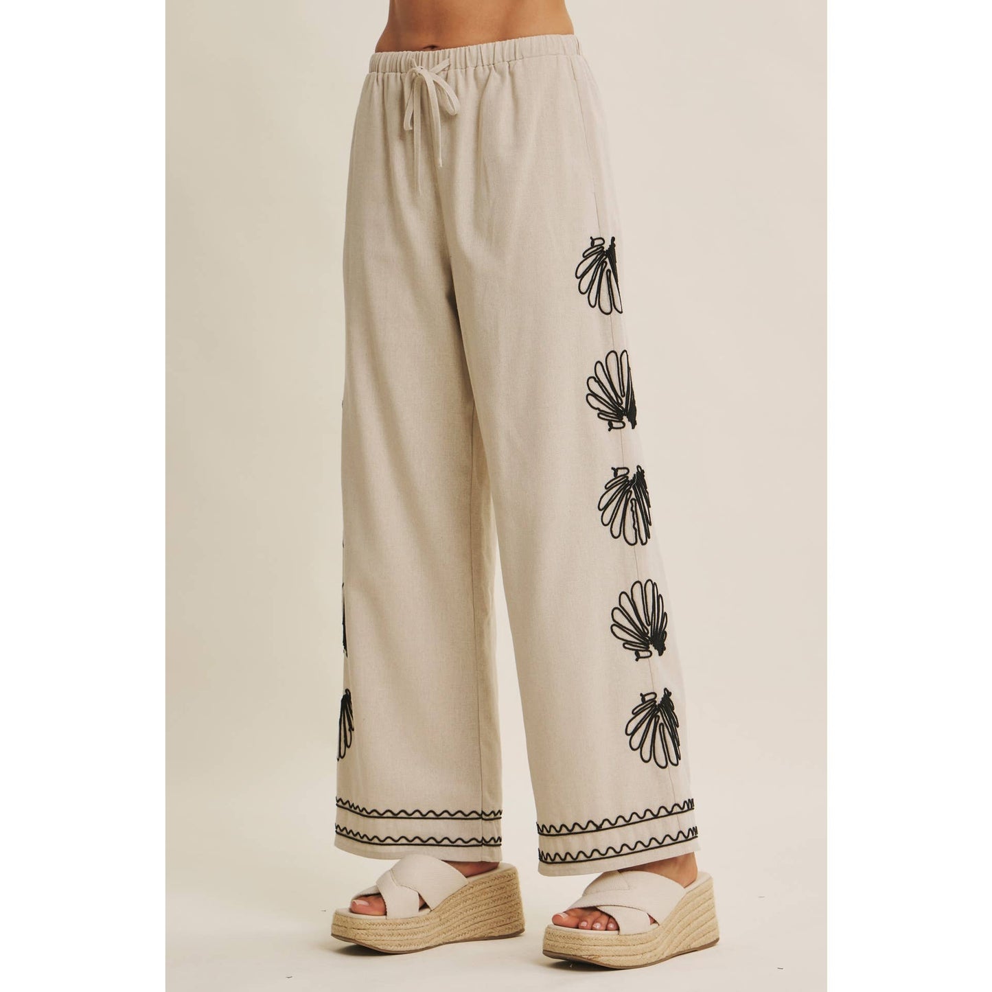 In February Coastal Seashell Embroidered Pant