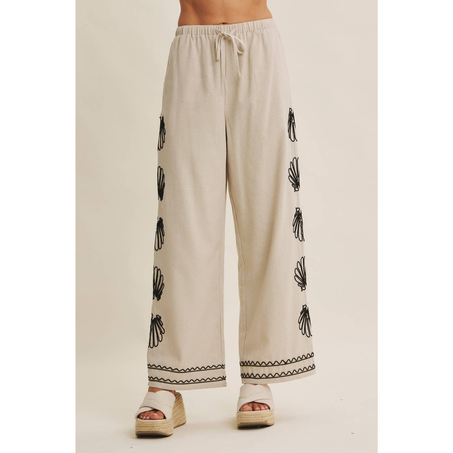 In February Coastal Seashell Embroidered Pant