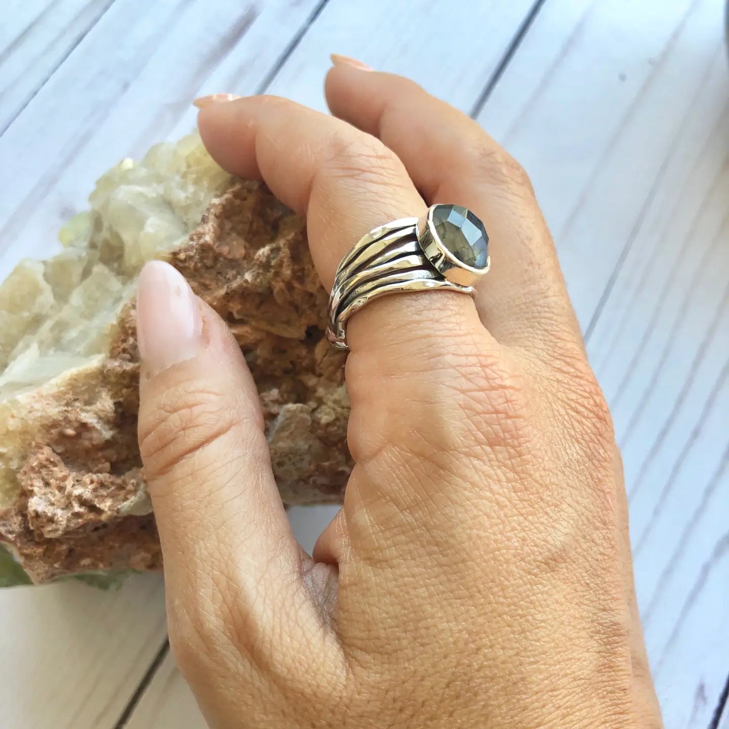 Baizaar Sterling Silver Bramble Ring with Labradorite Stone