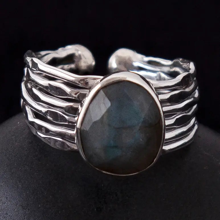 Baizaar Sterling Silver Bramble Ring with Labradorite Stone