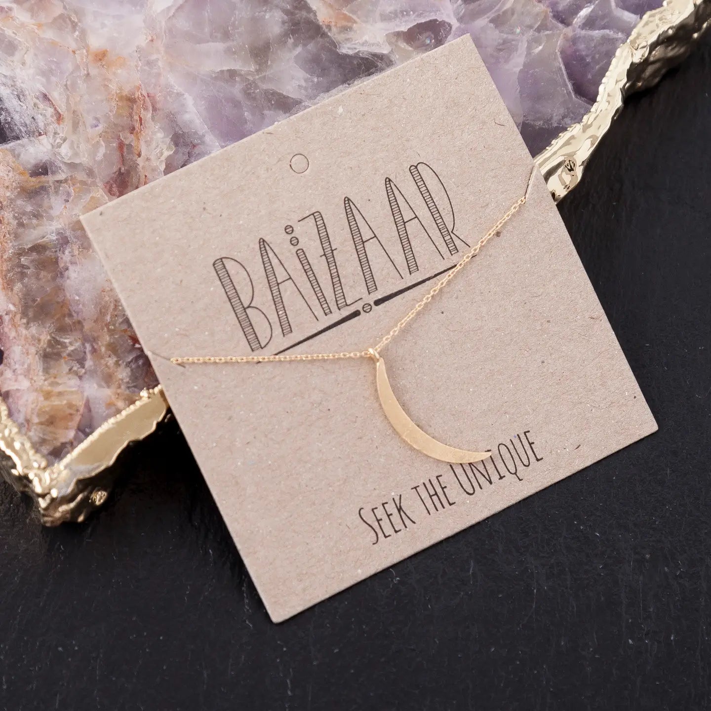 Baizaar Crescent Moon Necklace - Gold