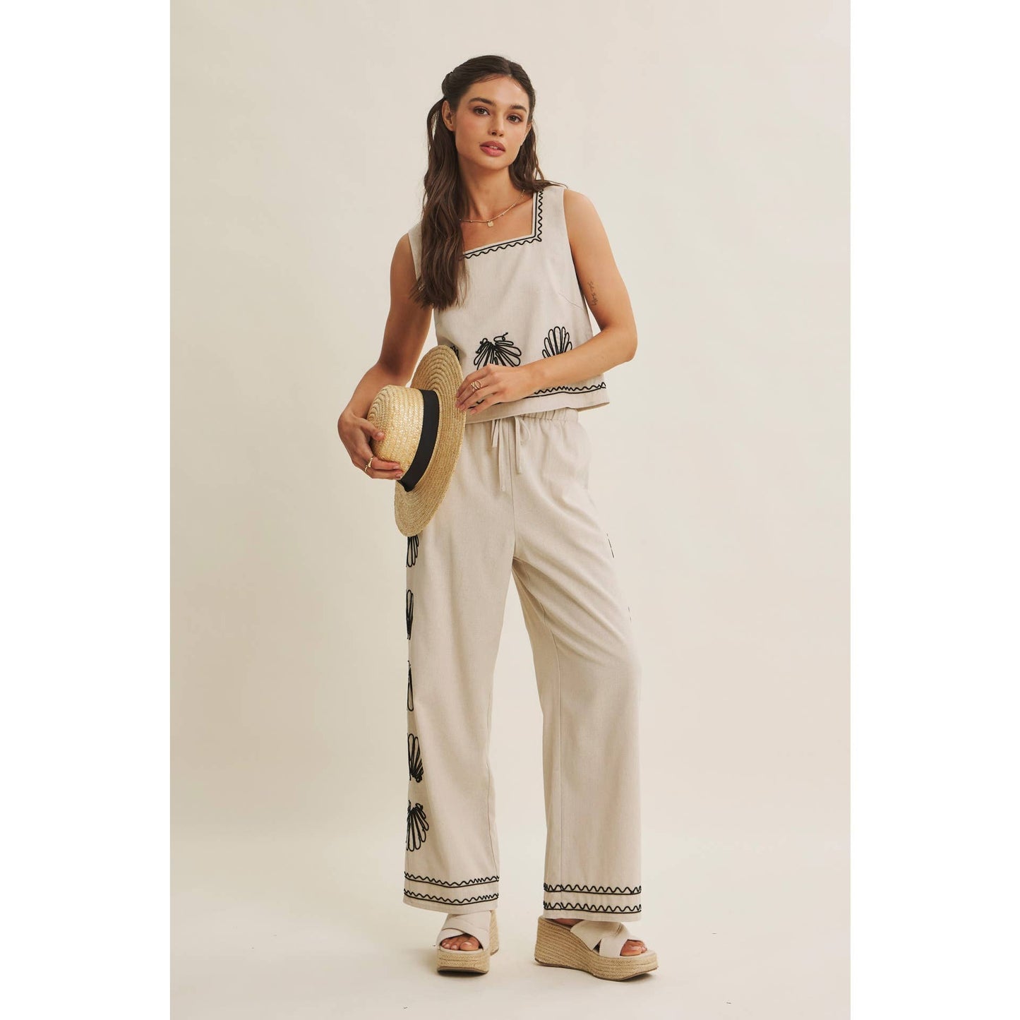 In February Coastal Seashell Embroidered Pant