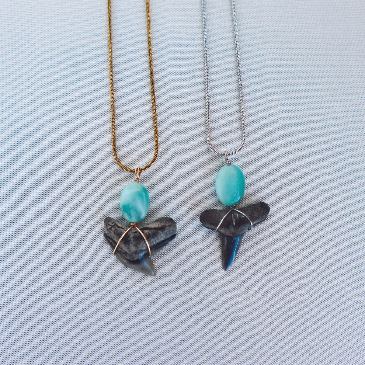 Silver Fin Deep Blue Necklace - Gold