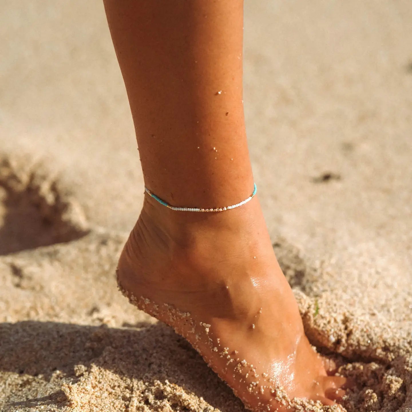 Pineapple Island Gembira Beaded Anklet - Blue & White